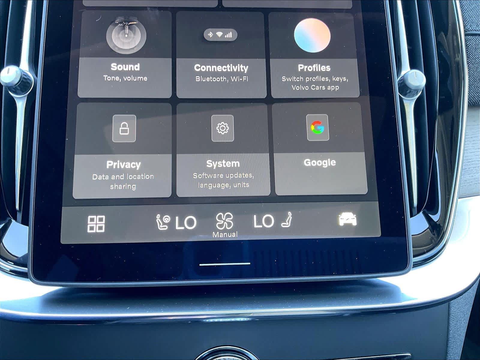 New 2027 Volvo XC90 B6 Plus AWD/4WD image 22