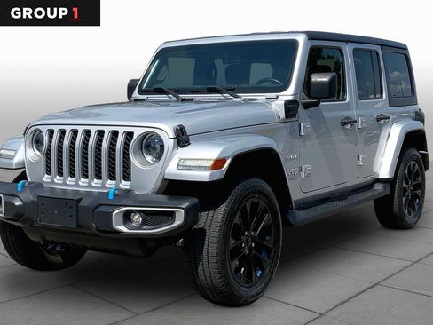 Used 2023 Jeep Wrangler Unlimited Sahara w/ Cold Weather Group AWD/4WD image 1