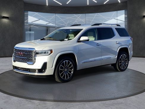 Used 2021 GMC Acadia Denali w/ Denali Technology Package FWD image 2