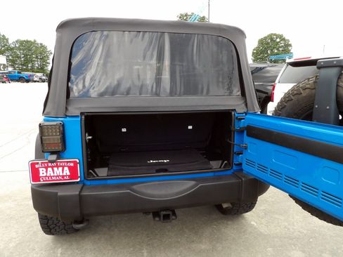 Used 2012 Jeep Wrangler Sport image 25