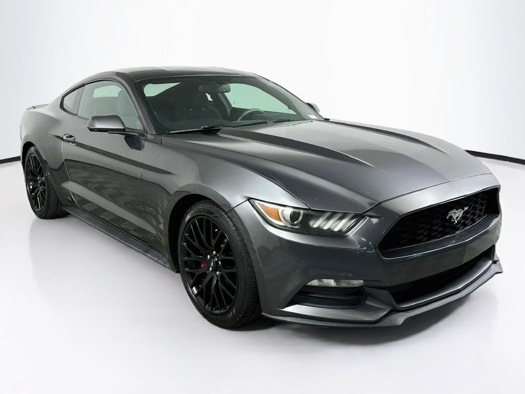 Used 2016 Ford Mustang Coupe RWD image 2