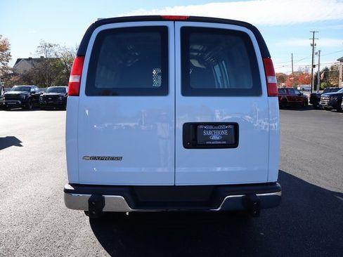 Used 2024 Chevrolet Express 2500 w/ Driver Convenience Package image 4