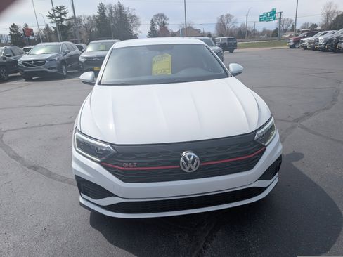 Used 2021 Volkswagen Jetta GLI image 3