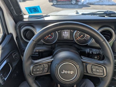 Used 2018 Jeep Wrangler Unlimited Sport S image 21