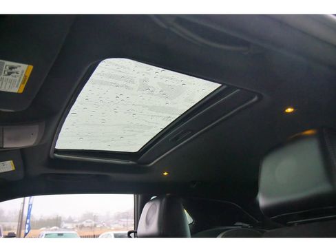 Used 2015 Dodge Challenger R/T Scat Pack w/ Leather Interior Group image 11