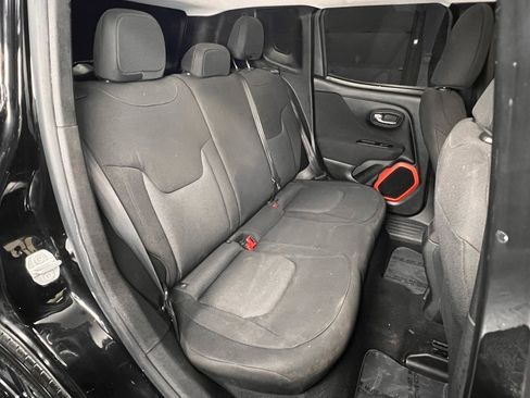 Used 2018 Jeep Renegade Sport w/ Power & Air Group image 9