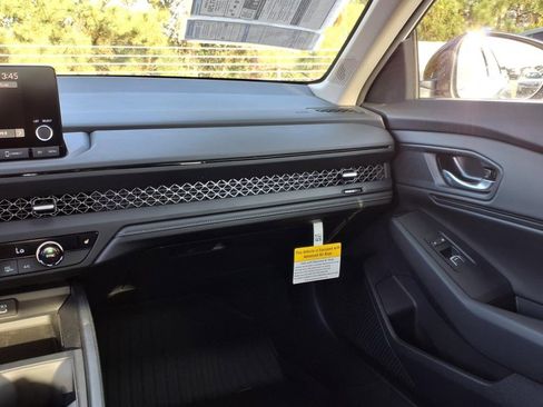 New 2025 Honda Accord SE image 15