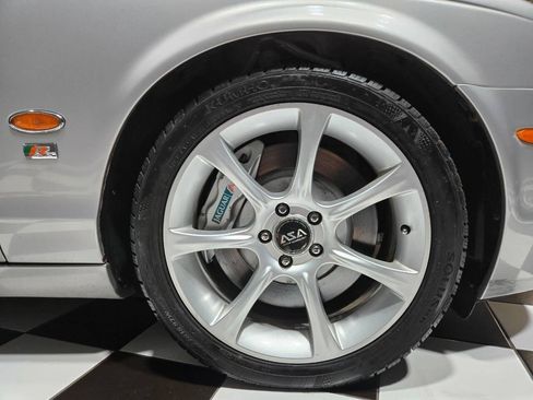 Used 2005 Jaguar S-TYPE R RWD image 33