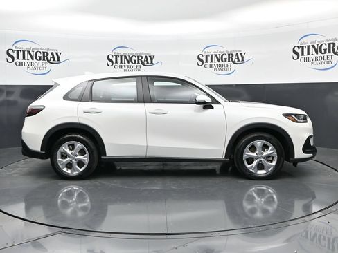 Used 2025 Honda HR-V LX image 8