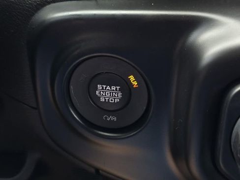 Used 2020 Jeep Wrangler Unlimited Sahara AWD/4WD image 24