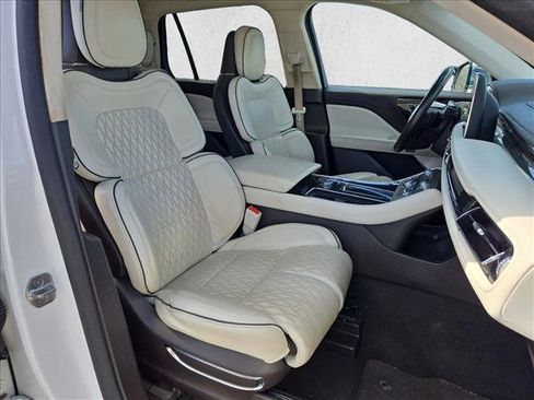 Used 2020 Lincoln Aviator Black Label Grand Touring w/ Class IV Trailer Tow Package image 21