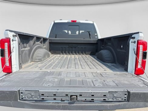 Used 2023 Ford F250 Lariat w/ Lariat Ultimate Package AWD/4WD image 45