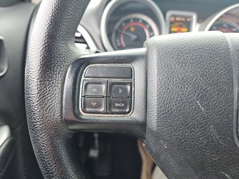 Used 2018 Dodge Journey SXT image 21