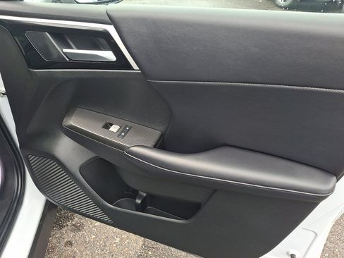 Used 2024 Mitsubishi Outlander SE AWD/4WD image 10