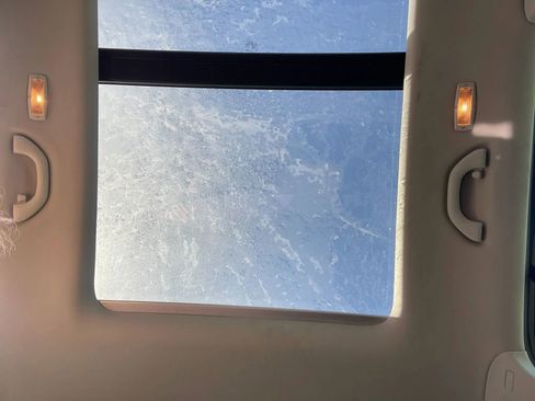 Used 2015 Volkswagen Tiguan SEL image 29