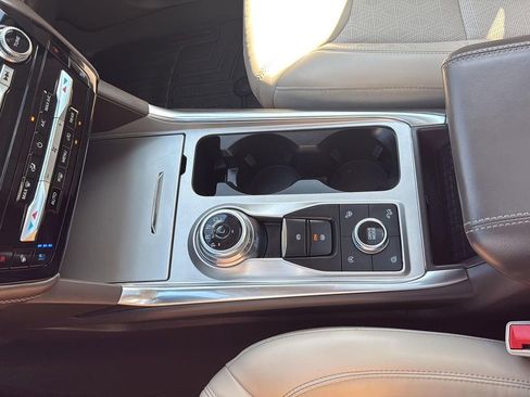 Used 2022 Ford Explorer Platinum w/ Equipment Group 601A image 23