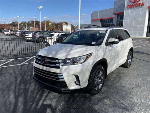 Used 2019 Toyota Highlander Limited Platinum image 1