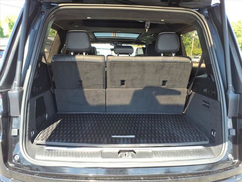 Used 2023 Jeep Grand Wagoneer Series II AWD/4WD image 13