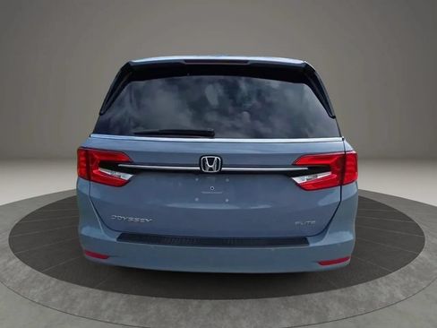 Used 2023 Honda Odyssey Elite image 5