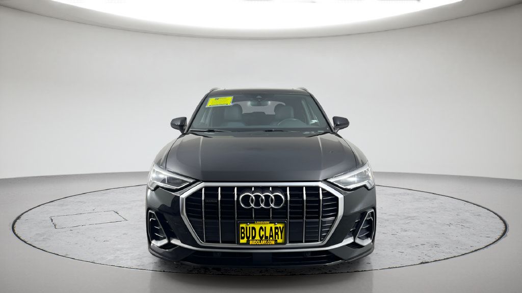 Used 2023 Audi Q3 2.0T Premium AWD/4WD image 2