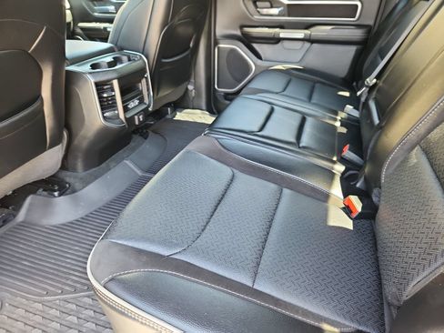 Used 2023 RAM 1500 Laramie AWD/4WD image 11
