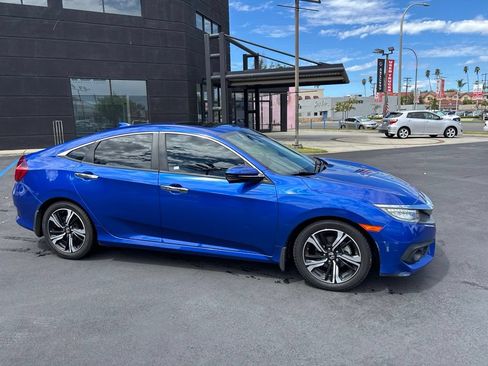 Used 2016 Honda Civic Touring image 3