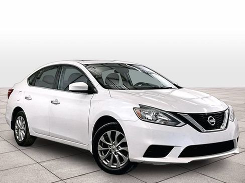 Used 2017 Nissan Sentra SV w/ Style Package FWD image 3