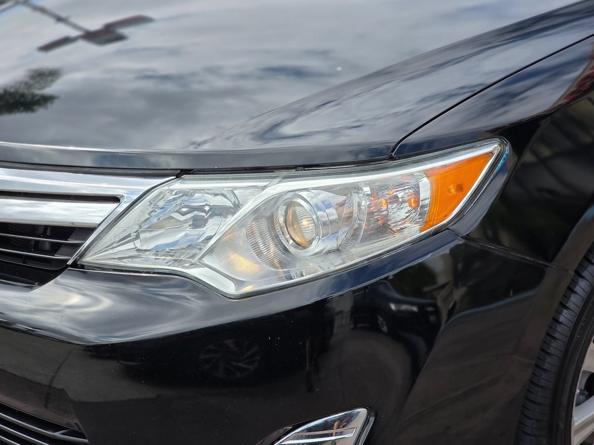 Used 2012 Toyota Camry XLE w/ Leather Pkg FWD image 6