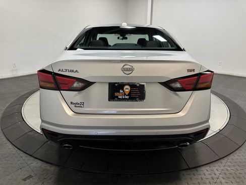 Used 2024 Nissan Altima 2.5 SR image 11