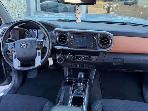 Used 2019 Toyota Tacoma SR5 image 14