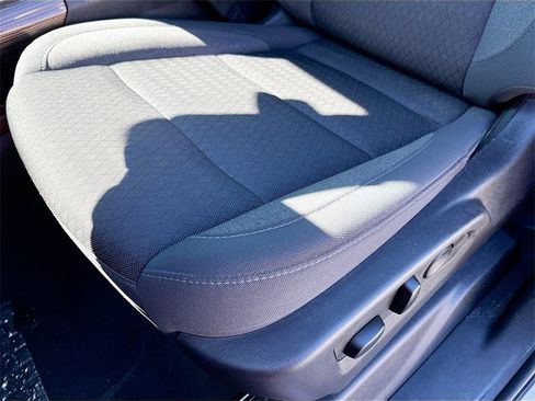 Used 2025 Chevrolet Silverado 1500 LT Trail Boss w/ Protection Package image 19