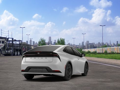 New 2027 Toyota Prius LE FWD image 11