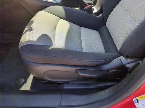 Used 2016 Chevrolet Cruze LS FWD image 15