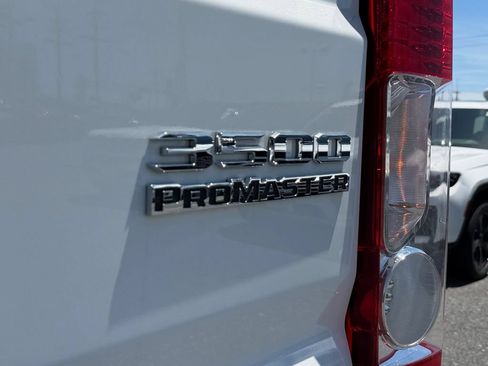 New 2026 RAM ProMaster 3500 w/ Crew Van Package FWD image 17