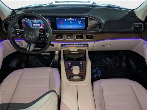 New 2026 Mercedes-Benz GLS 450 4MATIC image 16