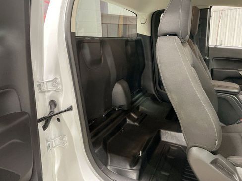 Used 2022 Chevrolet Colorado LT w/ Fleet Safety Package image 26
