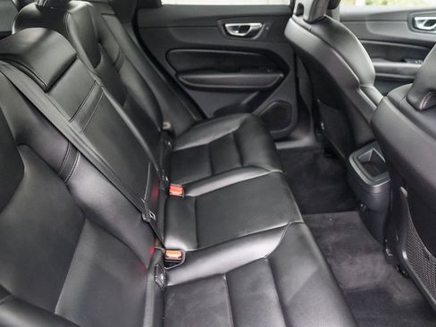 Used 2023 Volvo XC60 B5 Core image 16