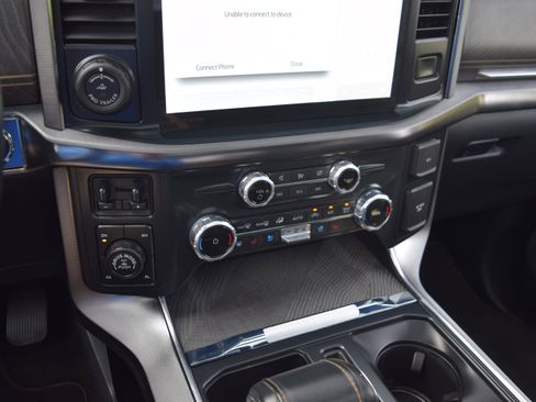 Certified 2022 Ford F150 Platinum w/ Equipment Group 701A High image 17