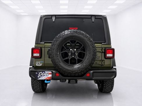 Used 2024 Jeep Wrangler Unlimited AWD/4WD image 12