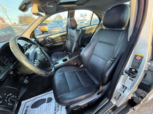 Used 2006 Mercedes-Benz C 230 Sedan w/ Sunroof Pkg image 15