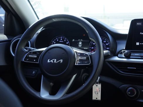 Used 2024 Kia Forte LXS FWD image 28