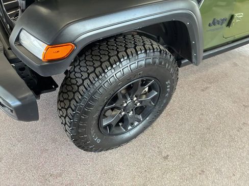 Used 2021 Jeep Wrangler Unlimited Sport AWD/4WD image 4