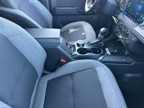 Used 2025 Ford Bronco Big Bend AWD/4WD image 15