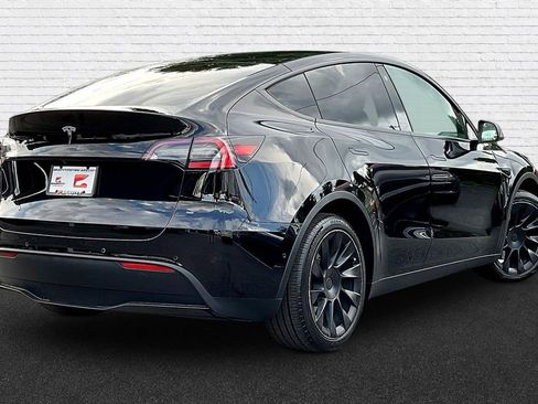 Used 2021 Tesla Model Y 2WD image 6