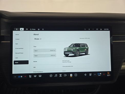 Used 2024 Rivian R1S Adventure AWD/4WD image 29
