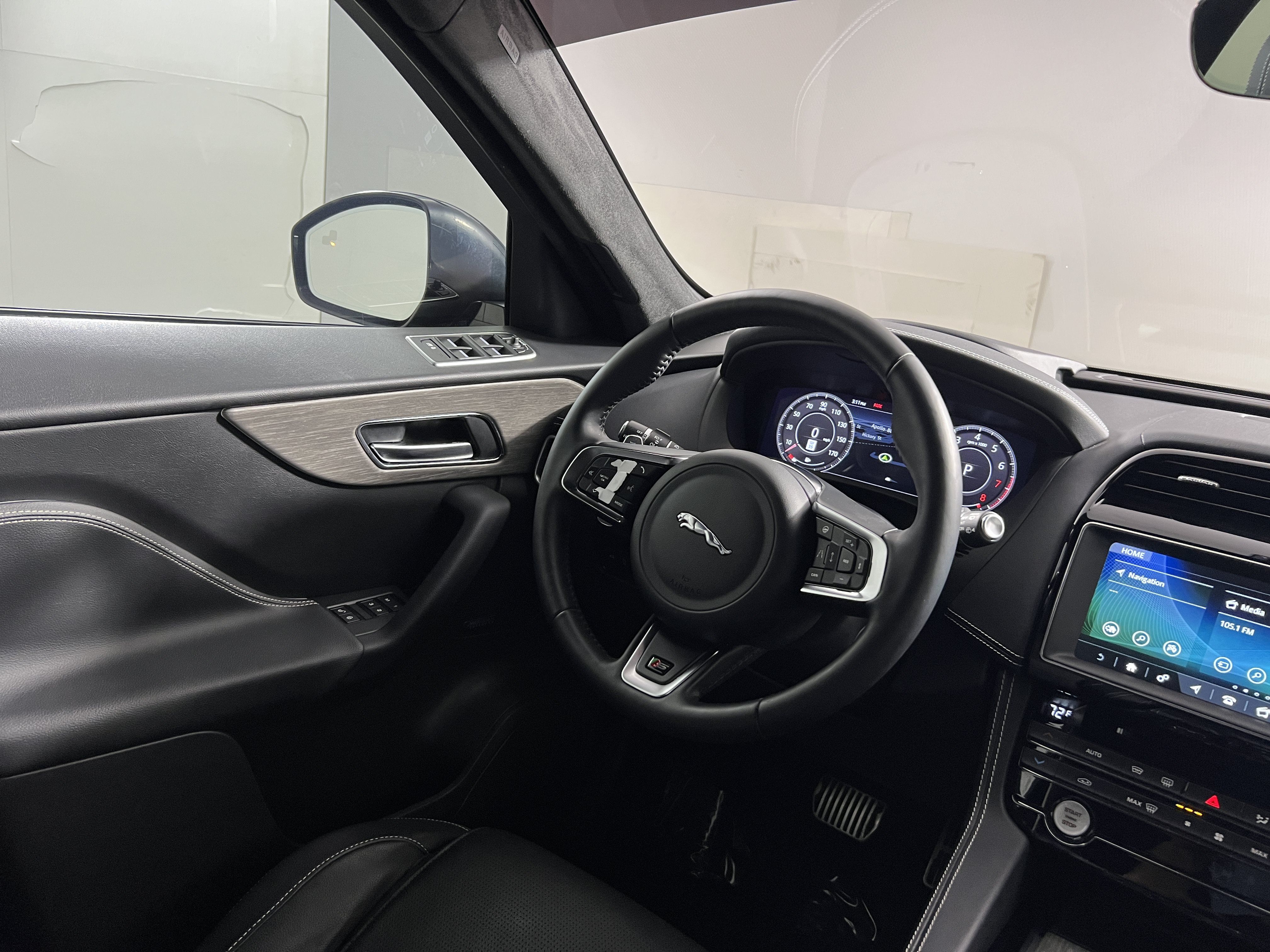 Used 2019 Jaguar F-PACE S AWD/4WD image 10
