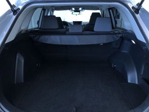 Used 2025 Toyota RAV4 XLE AWD/4WD image 28
