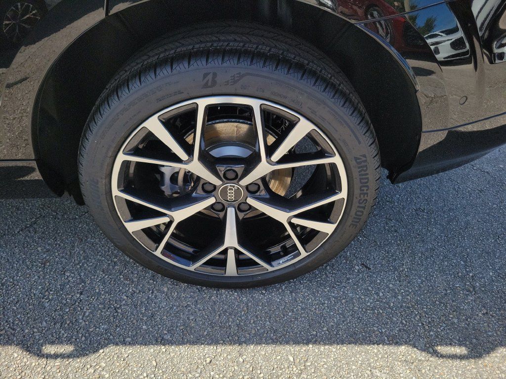 New 2026 Audi Q3 quattro 2.0T AWD/4WD image 28