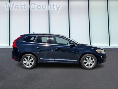 Used 2017 Volvo XC60 T5 Inscription w/ Preferred Option Package AWD/4WD image 2
