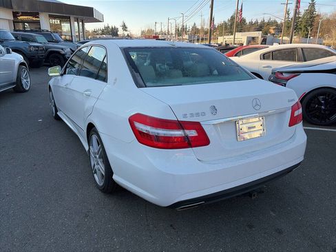 Used 2010 Mercedes-Benz E 350 4MATIC Sedan image 2